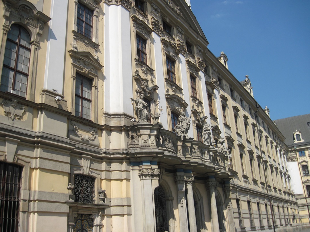 65-Breslavia-Ancora una veduta dell'Università edificio barocco, con il portale d'accesso